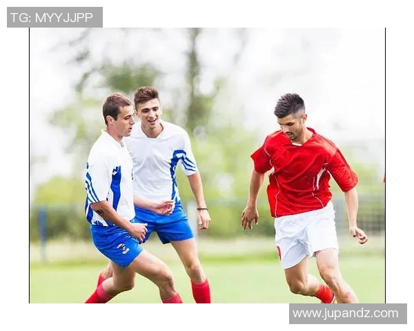 西安羽毛球队防守策略分析与比赛表现评估探讨